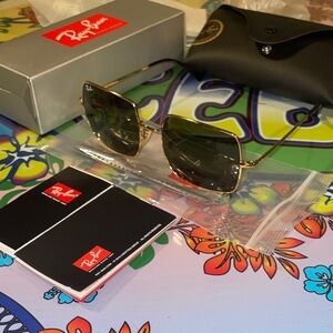 Ray-Ban Sunglasses 1971 Classic